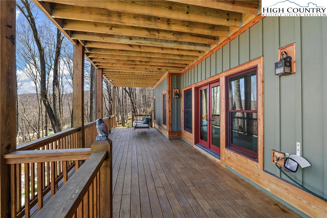 Image number 14 for the current listing