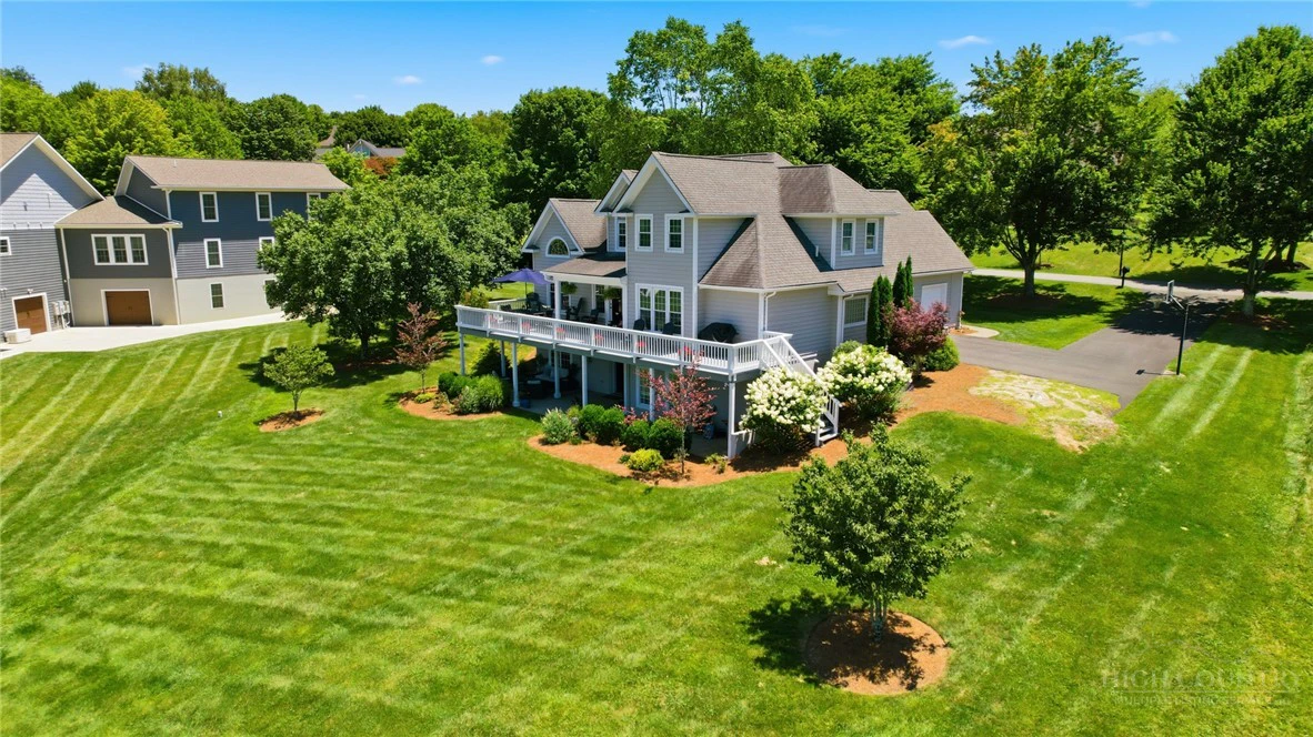 Image number 3 for the current listing