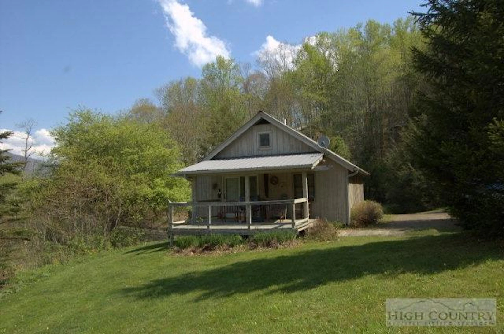 Image number 1 for the current listing