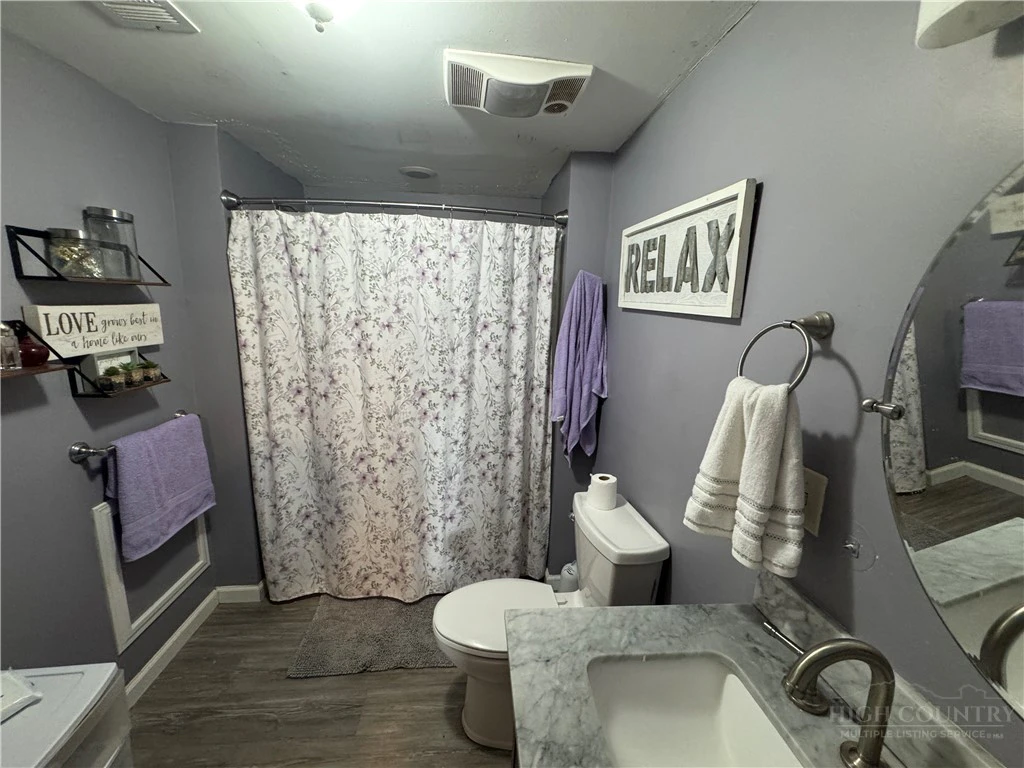 Image number 7 for the current listing