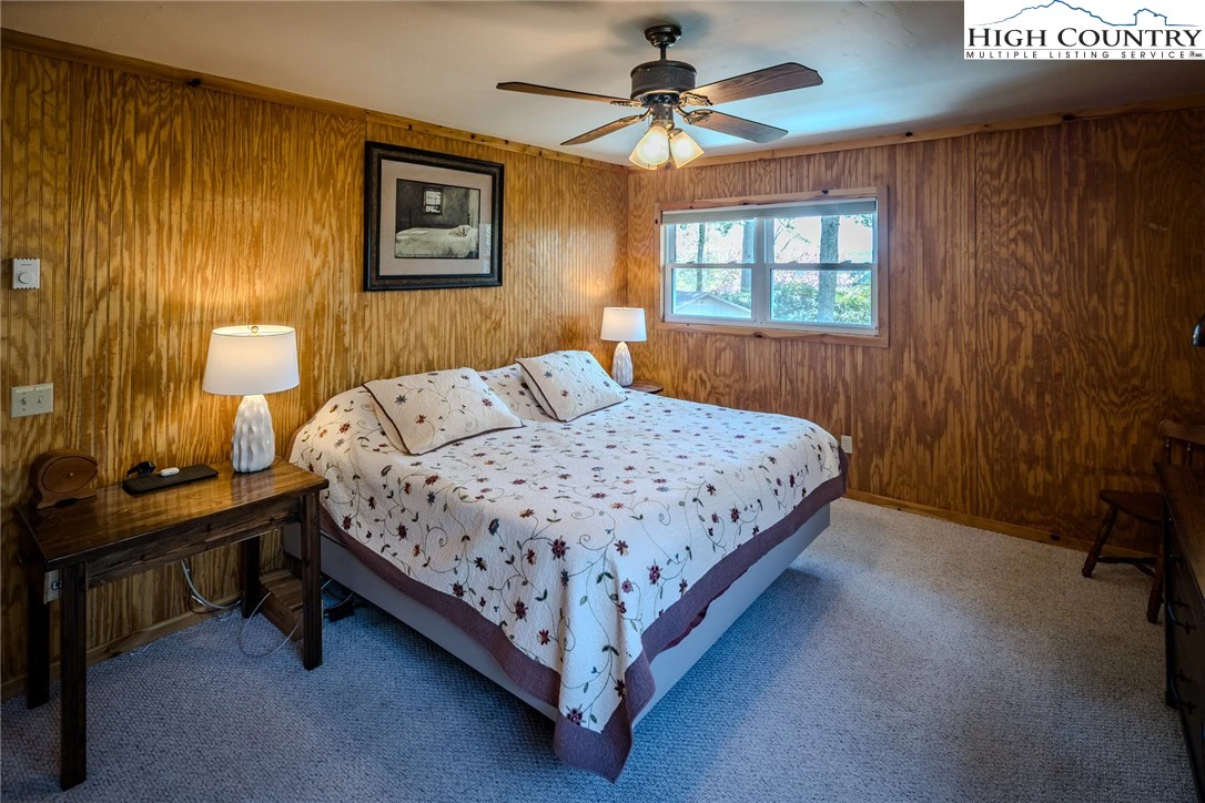 Image number 13 for the current listing