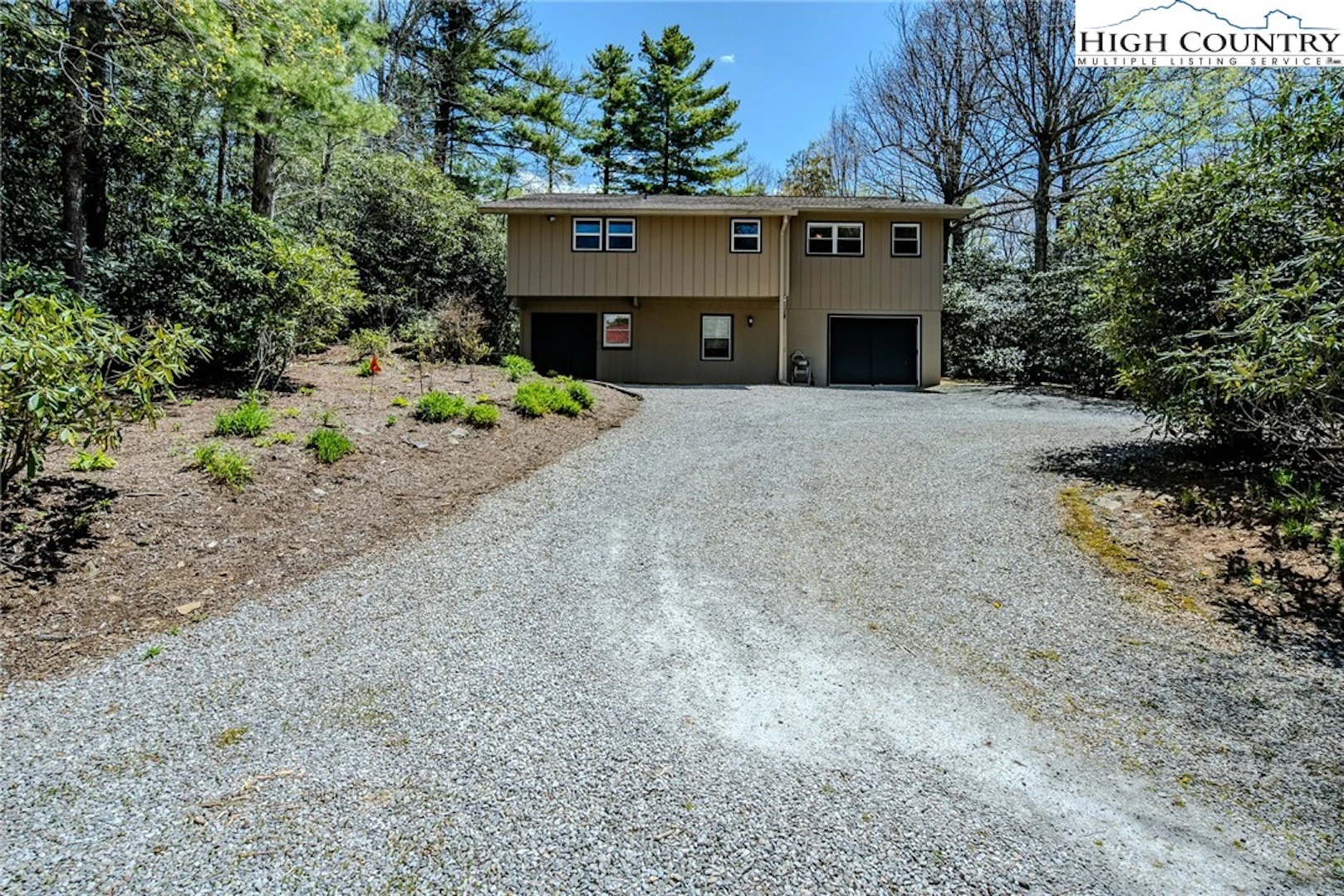 Image number 18 for the current listing