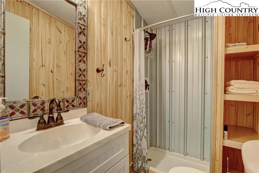 Image number 5 for the current listing