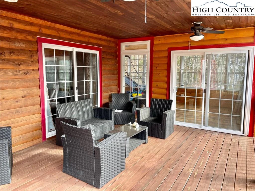 Image number 18 for the current listing