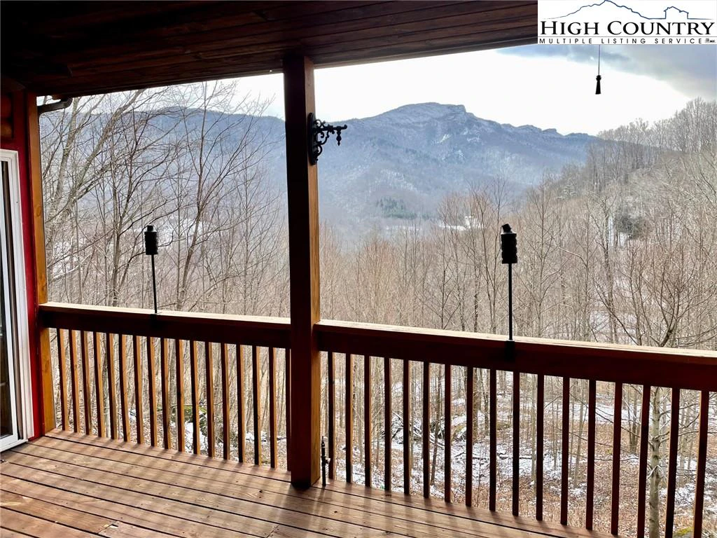 Image number 19 for the current listing