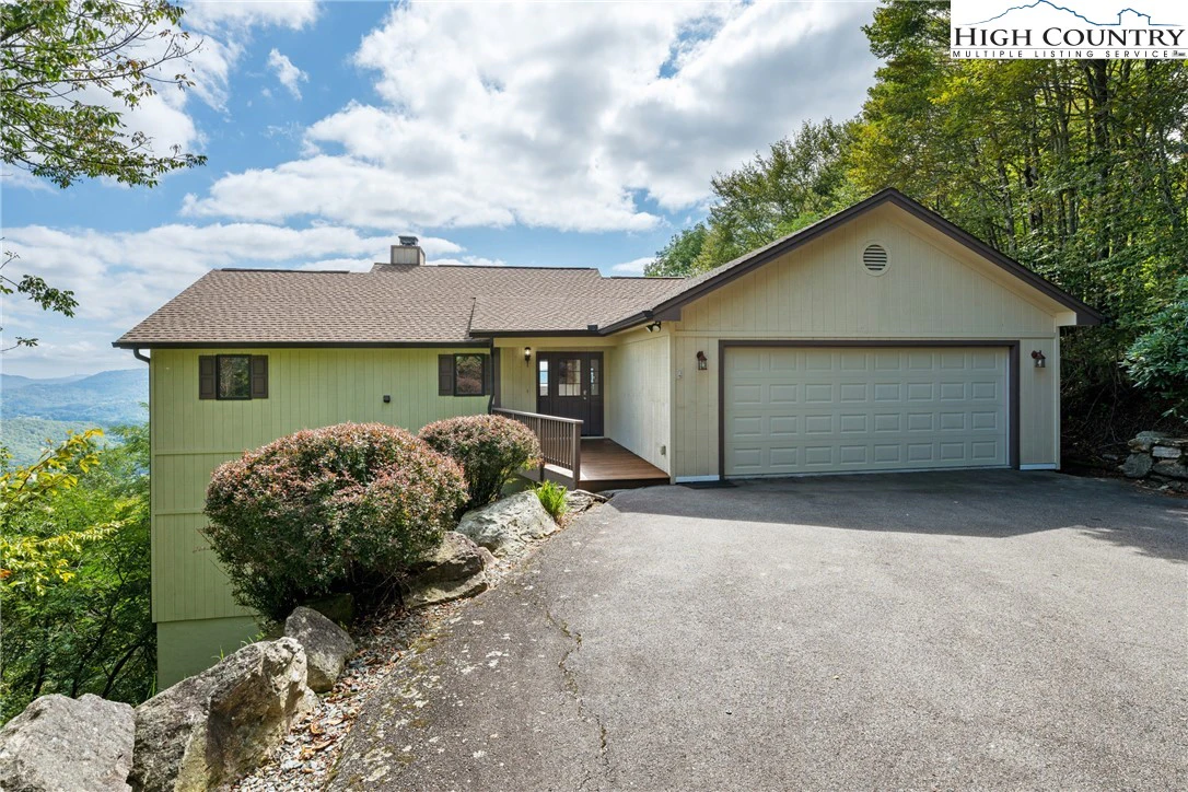 Image number 19 for the current listing