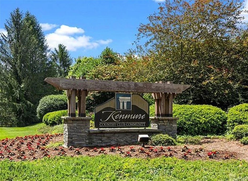 Image number 4 for the current listing
