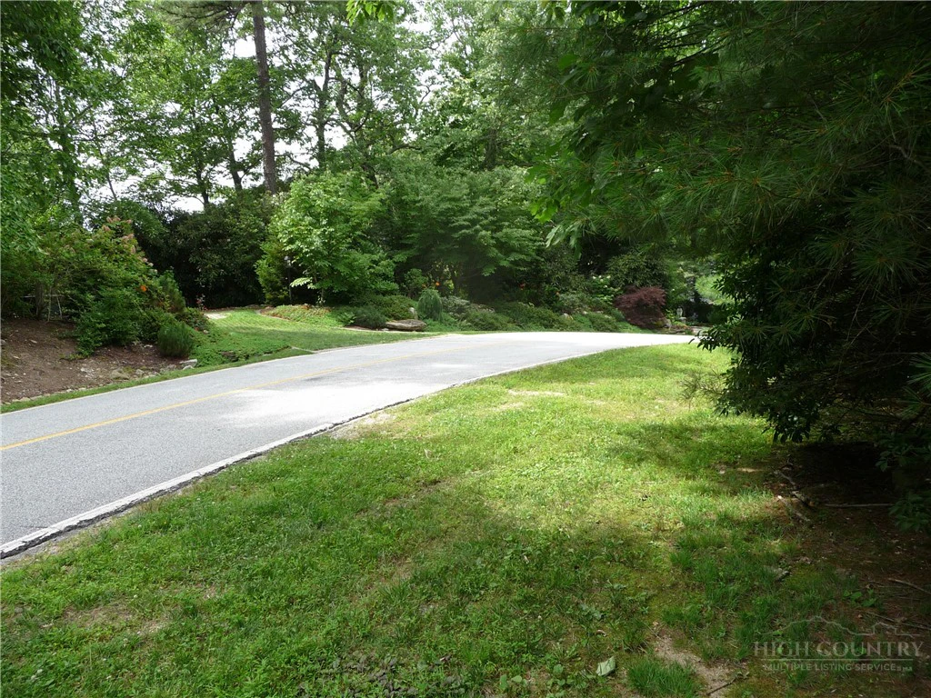 Image number 15 for the current listing