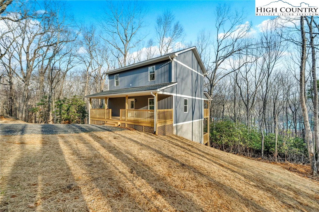 Image number 1 for the current listing
