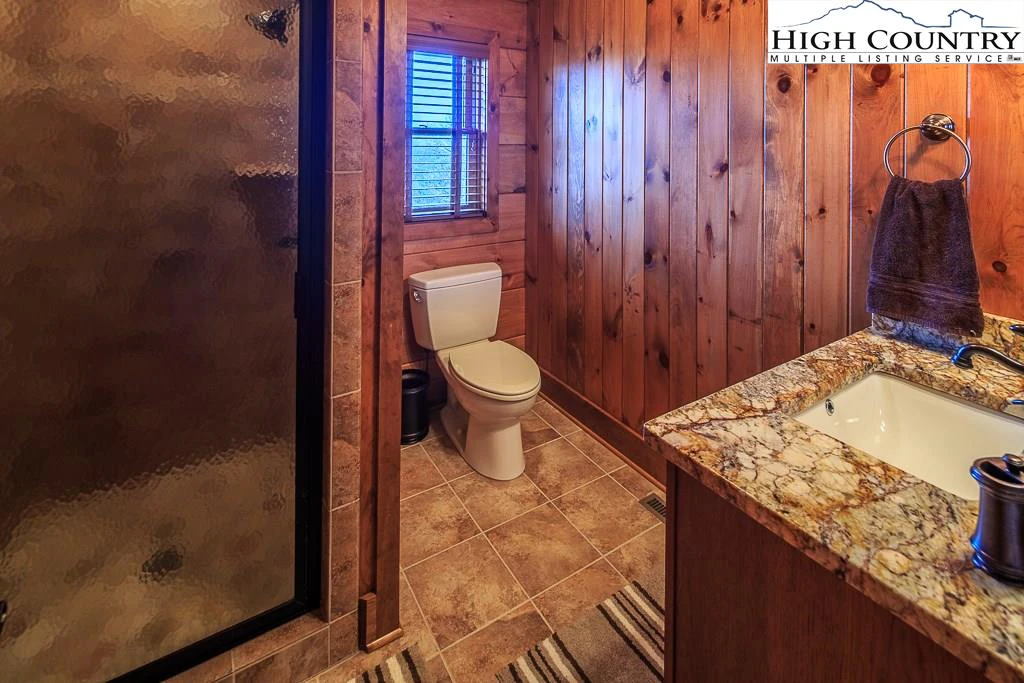 Image number 5 for the current listing