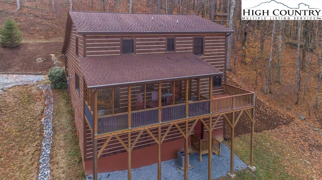 Image number 19 for the current listing