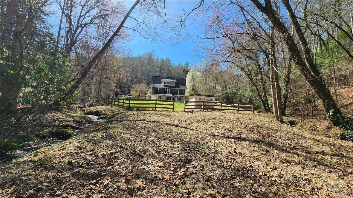 Image number 2 for the current listing