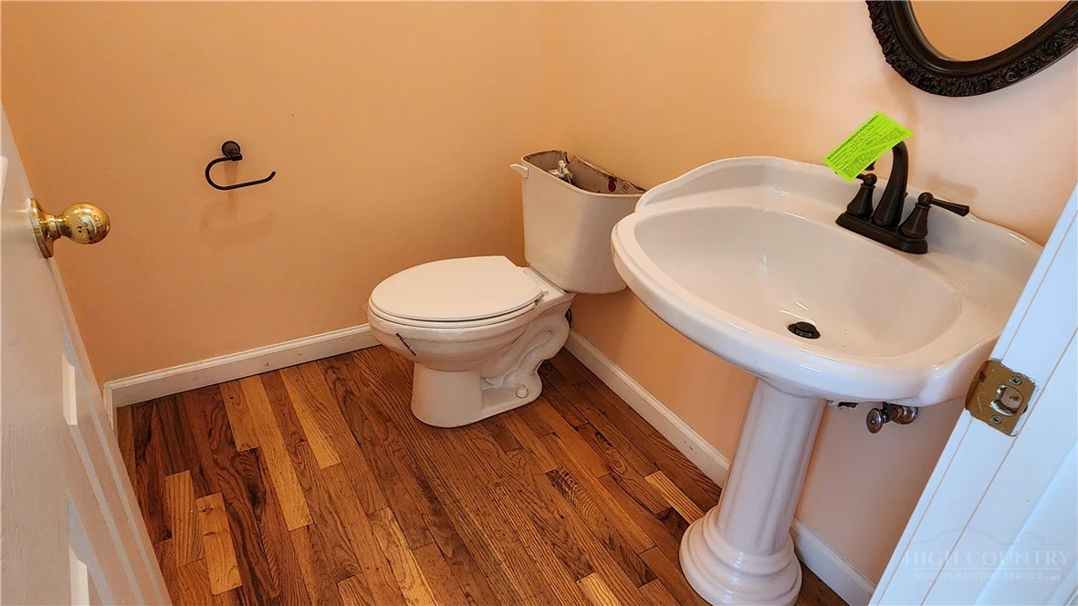 Image number 5 for the current listing