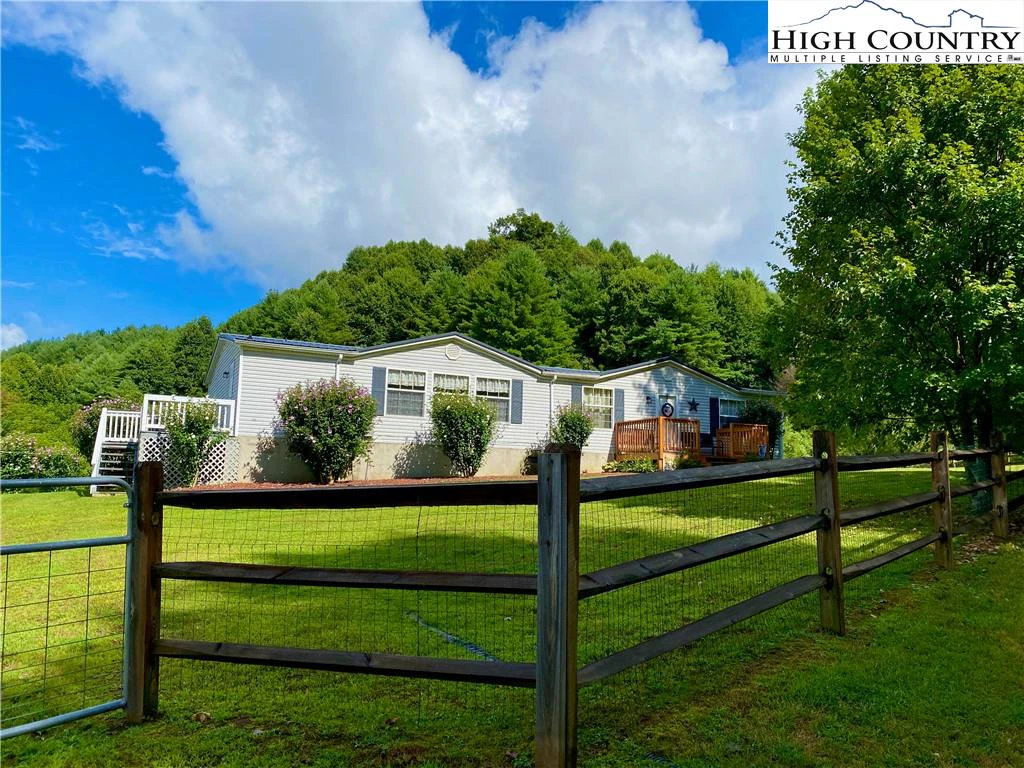 Image number 1 for the current listing
