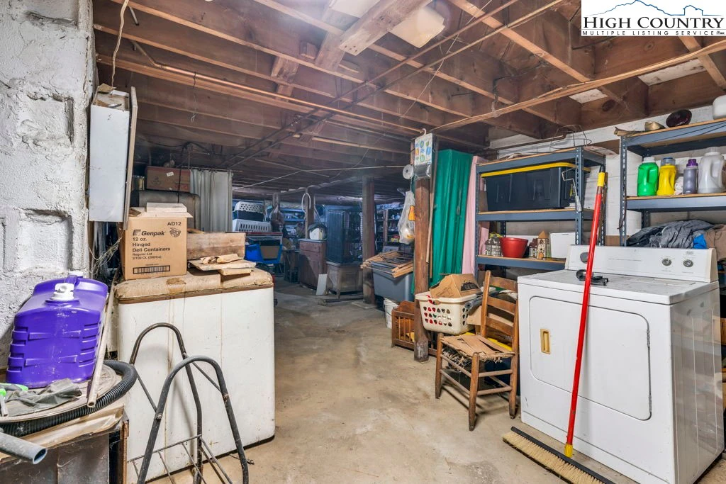 Image number 21 for the current listing