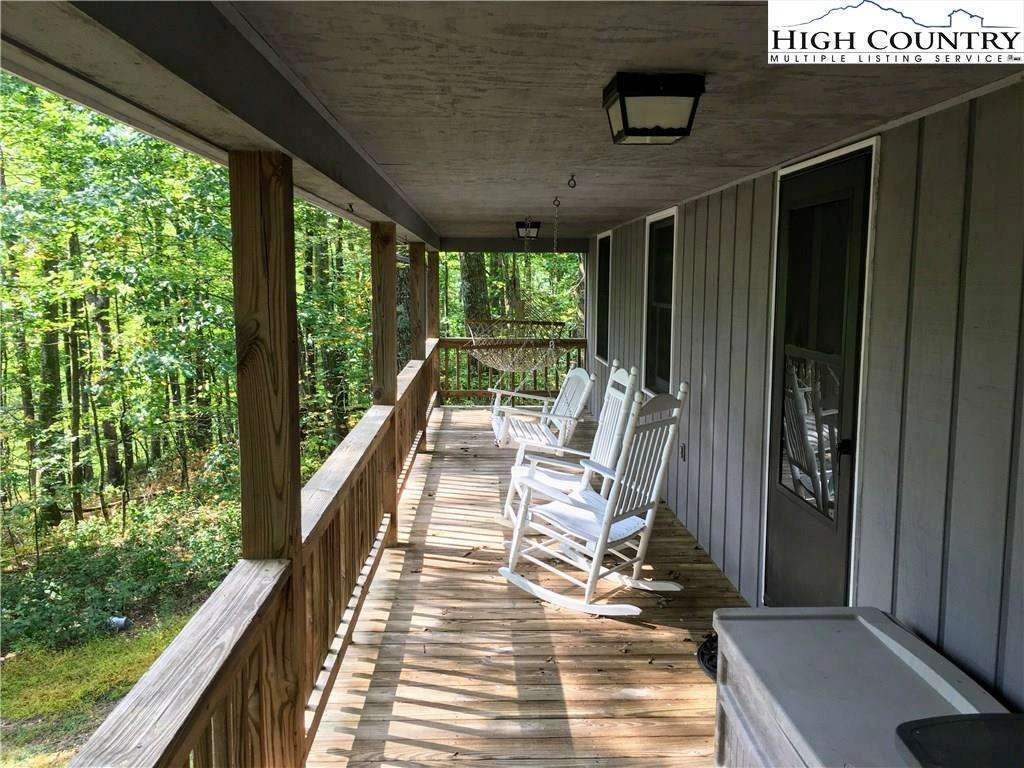 Image number 21 for the current listing