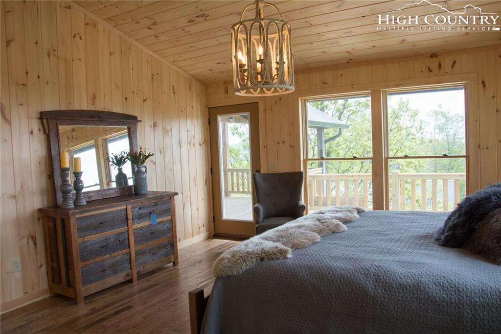 Image number 6 for the current listing