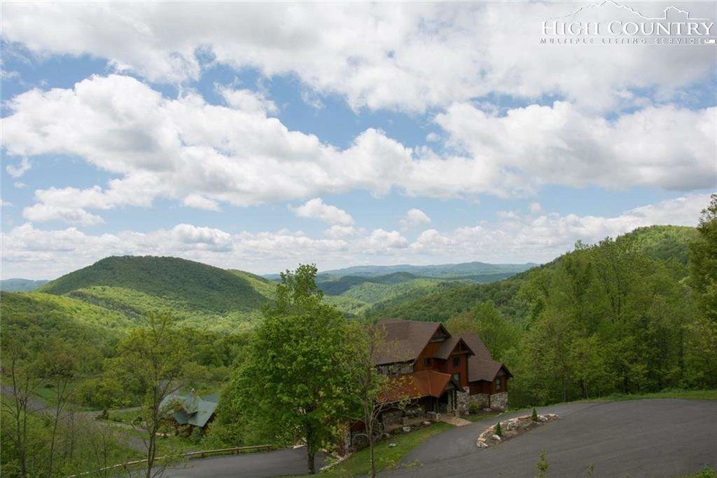 Image number 21 for the current listing
