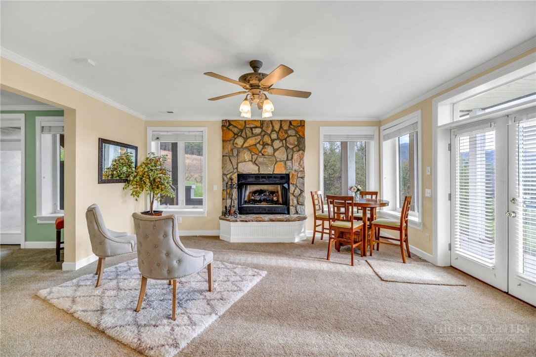 Image number 8 for the current listing