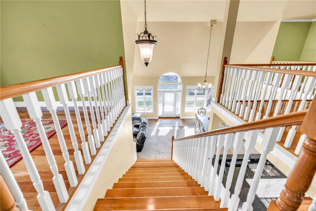 Image number 6 for the current listing