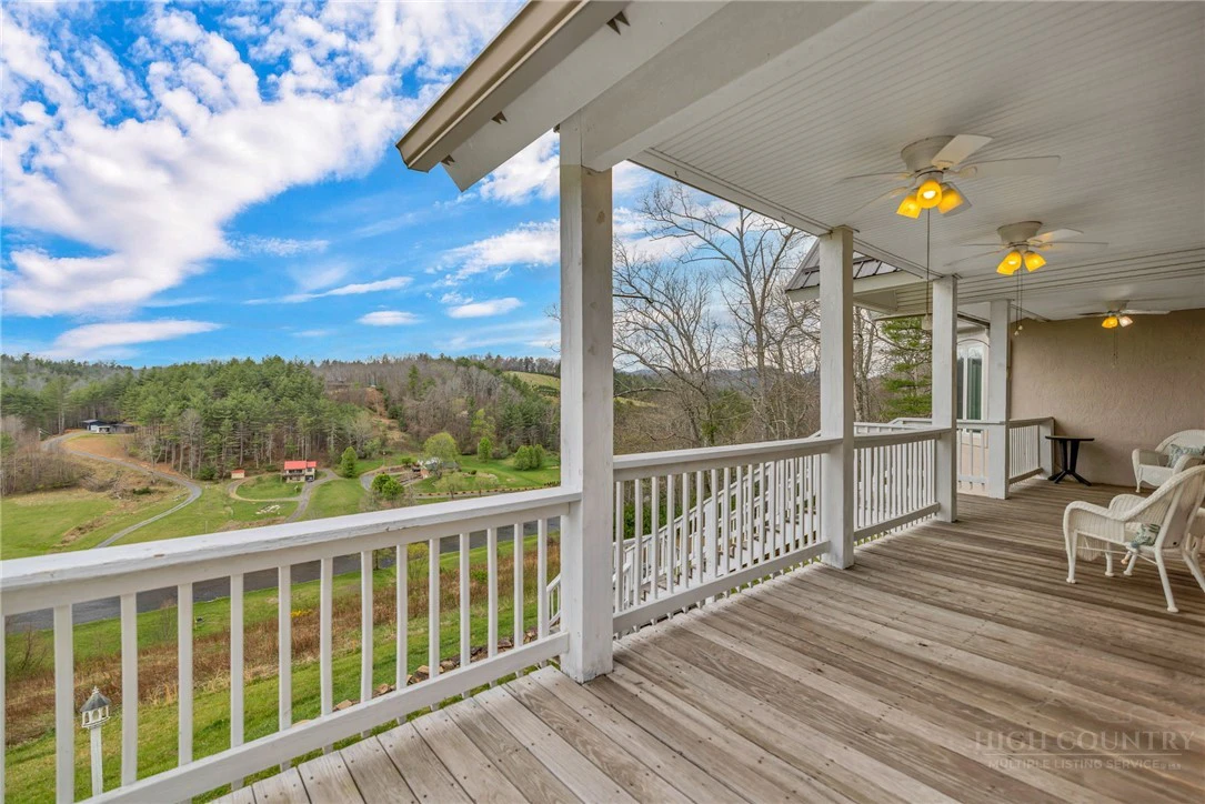 Image number 19 for the current listing
