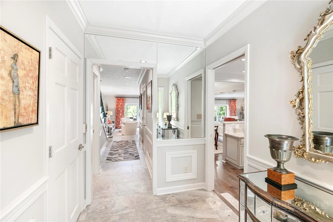 Image number 6 for the current listing