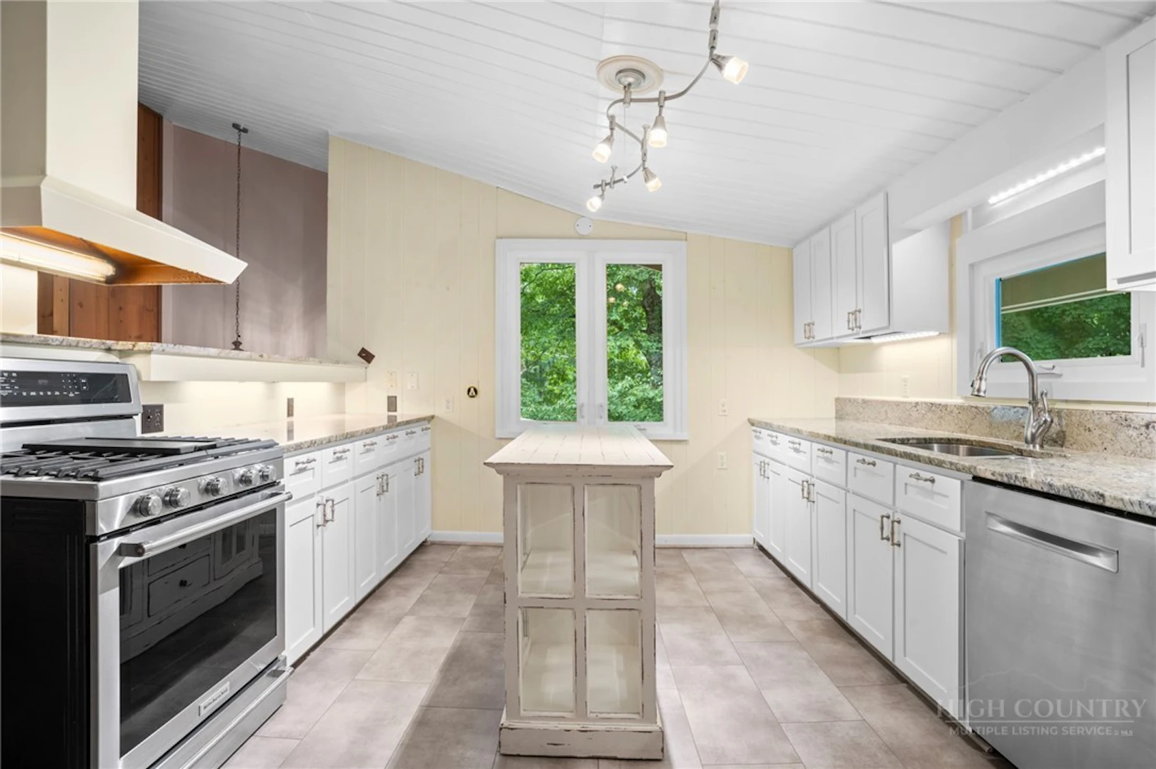 Image number 8 for the current listing