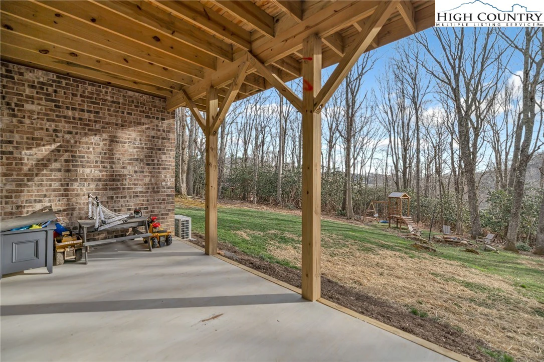 Image number 21 for the current listing