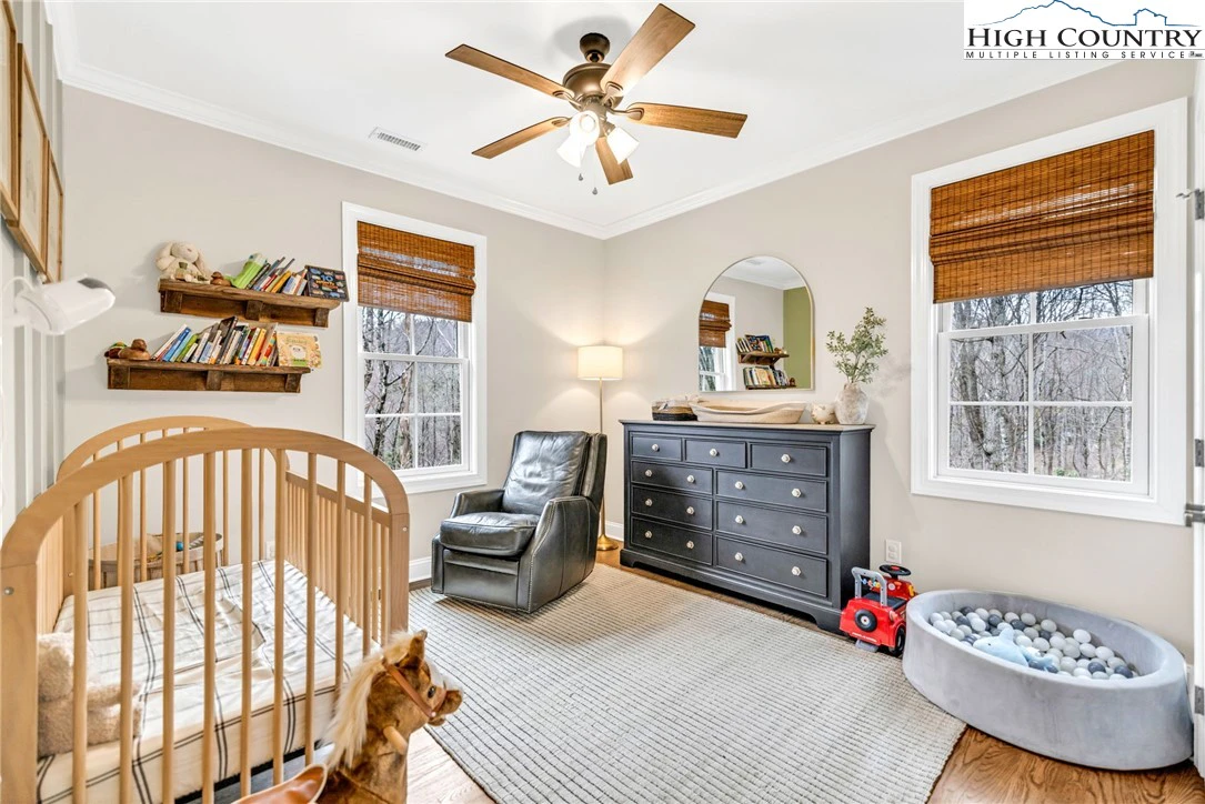 Image number 6 for the current listing