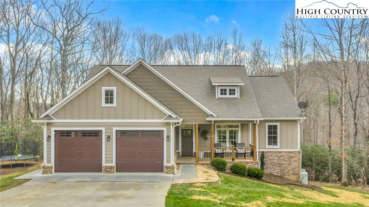 Image number 1 for the current listing
