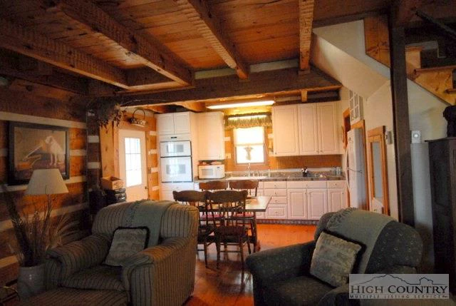 Image number 9 for the current listing