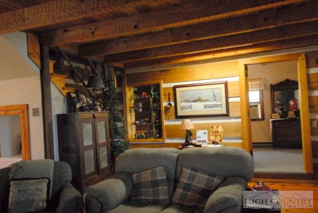 Image number 6 for the current listing