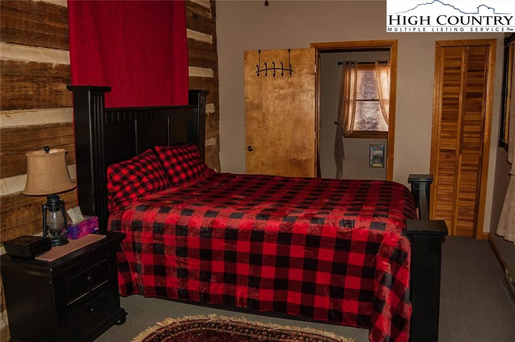 Image number 2 for the current listing