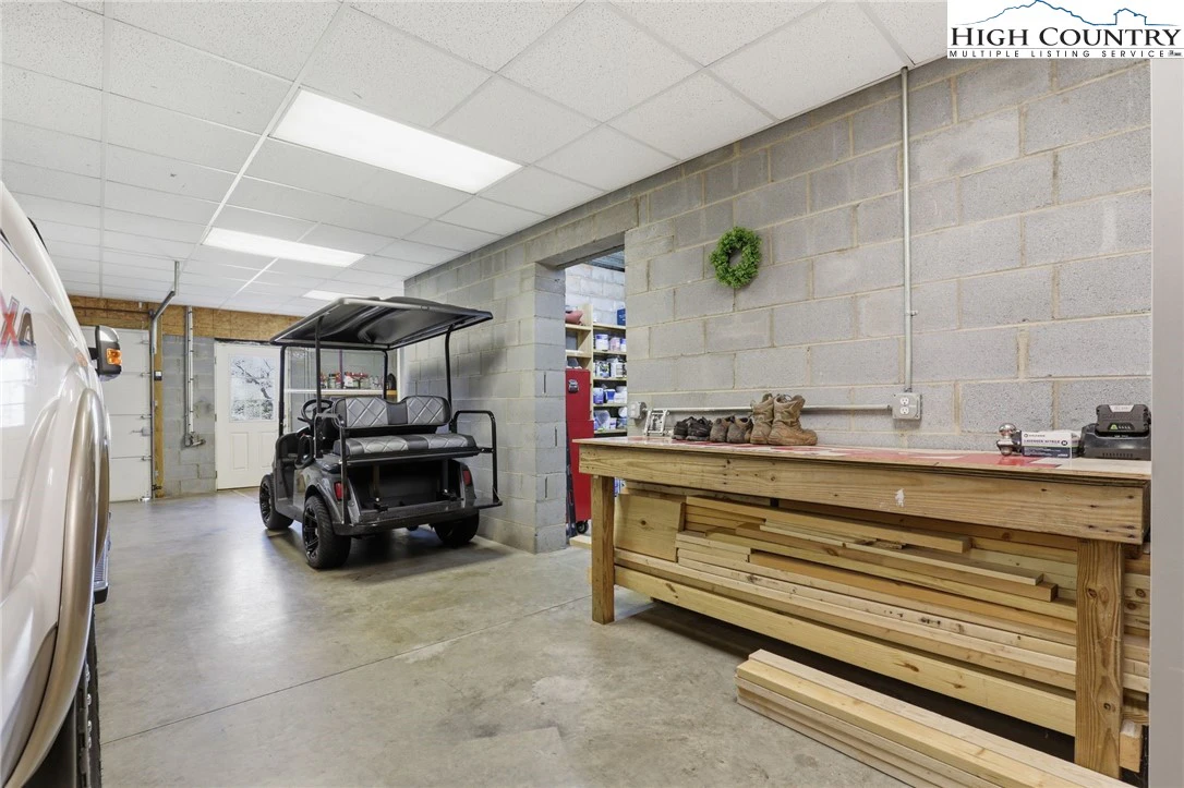 Image number 12 for the current listing