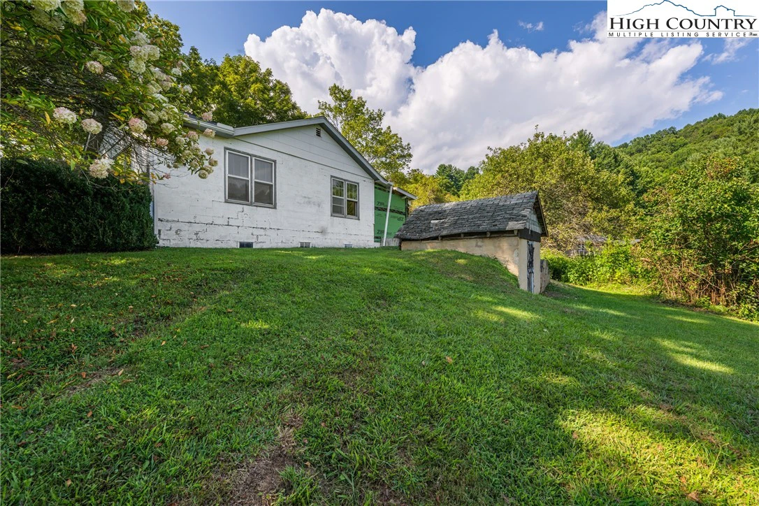 Image number 9 for the current listing