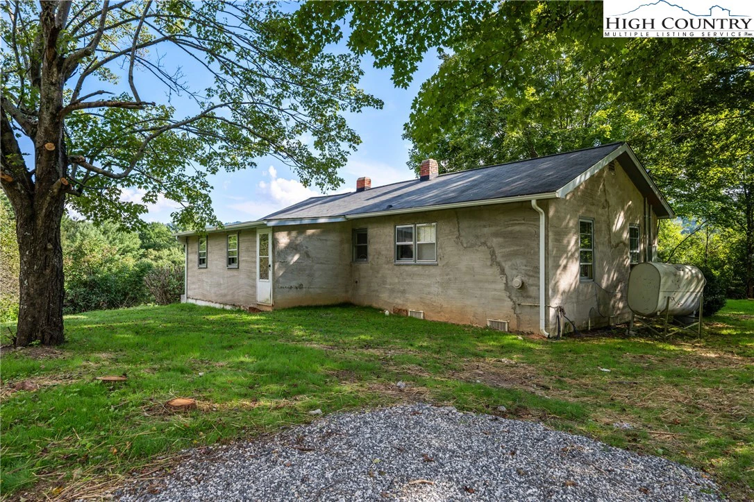 Image number 7 for the current listing