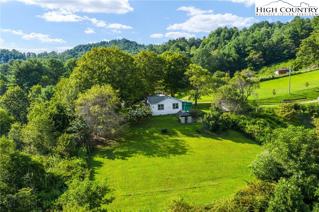 Image number 14 for the current listing