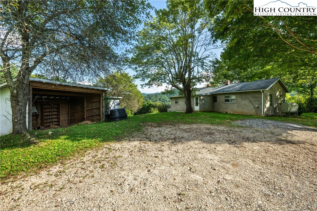 Image number 16 for the current listing