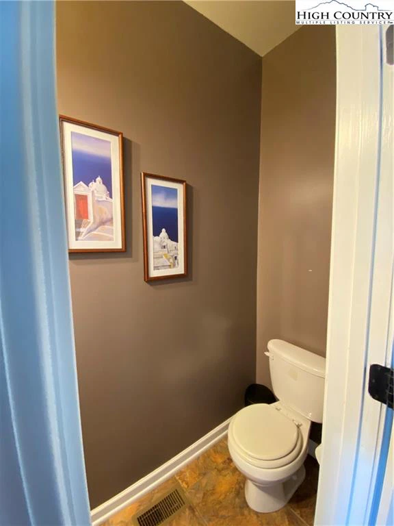 Image number 14 for the current listing