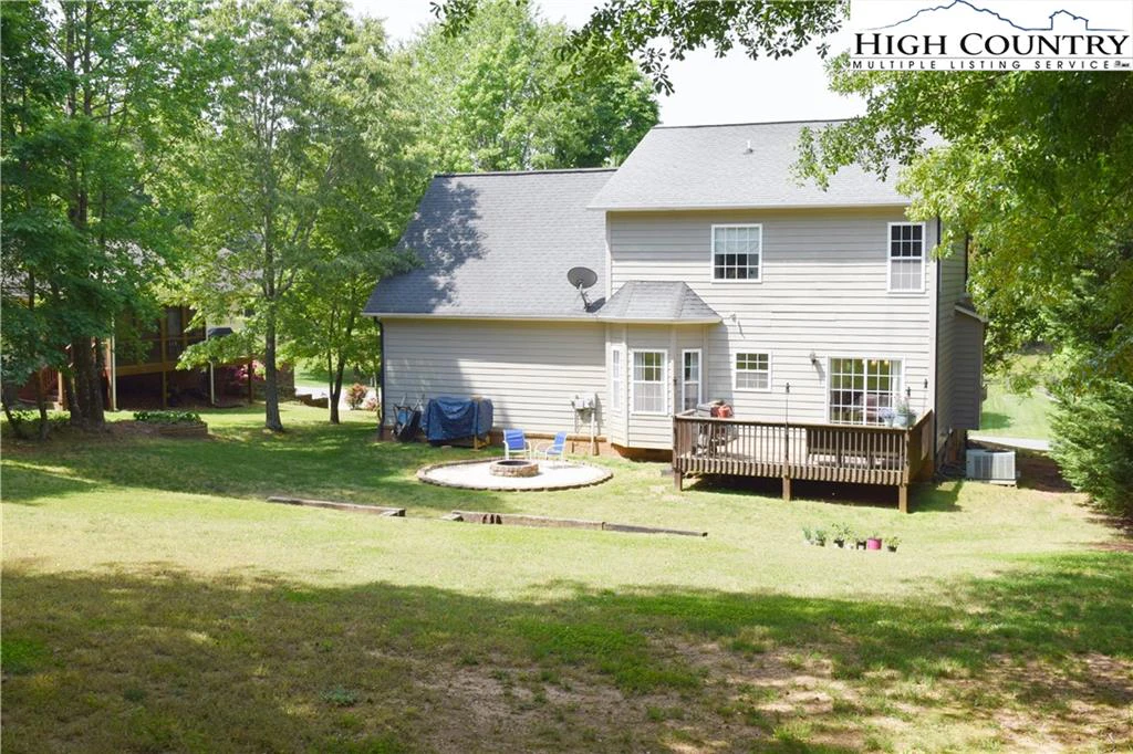 Image number 19 for the current listing