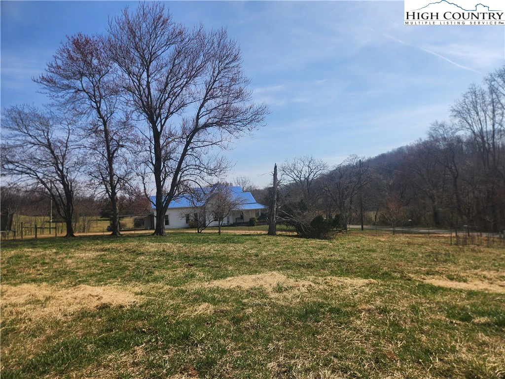Image number 17 for the current listing