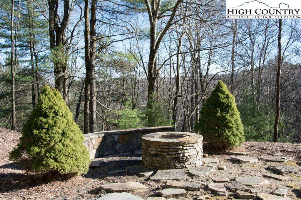 Image number 16 for the current listing