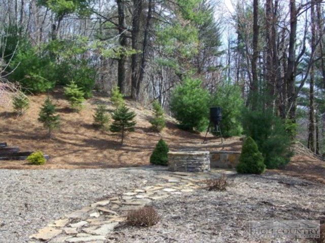 Image number 21 for the current listing