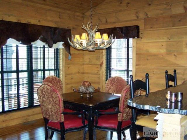 Image number 12 for the current listing