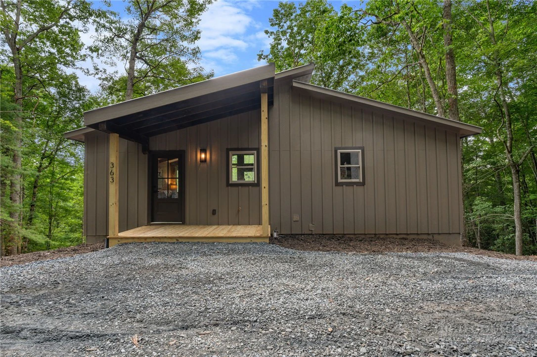Image number 2 for the current listing