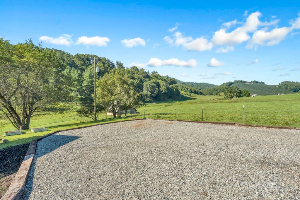 Image number 3 for the current listing