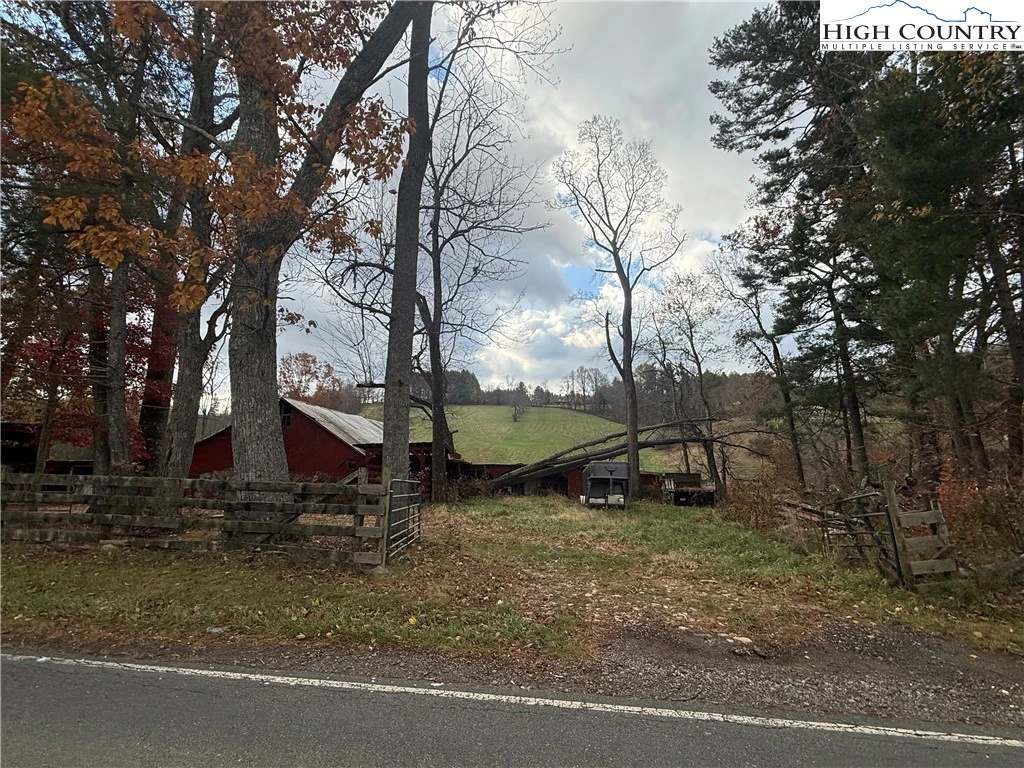 Image number 3 for the current listing