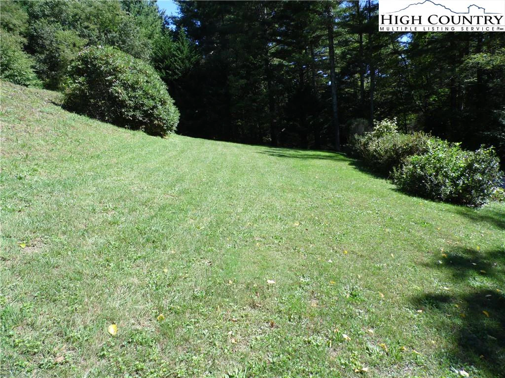 Image number 17 for the current listing