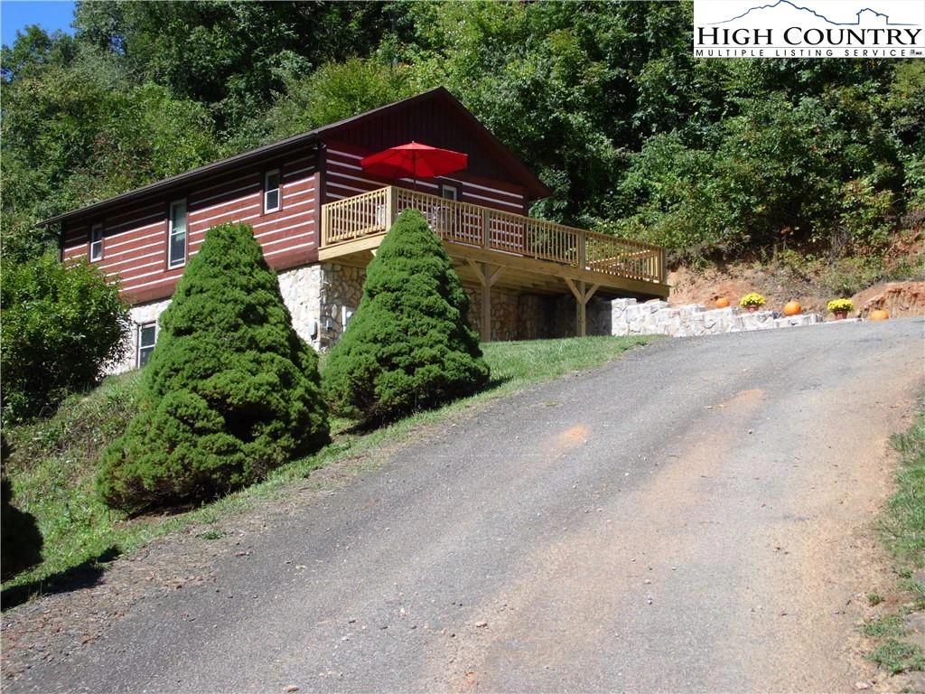 Image number 18 for the current listing