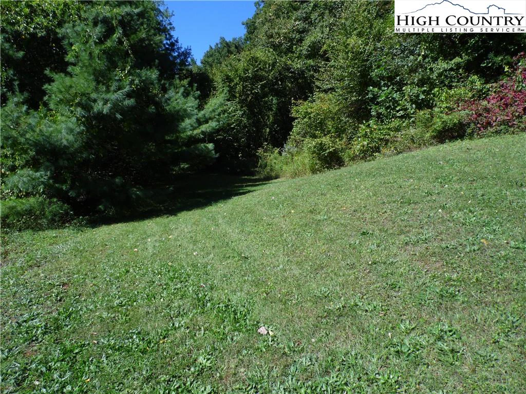 Image number 19 for the current listing